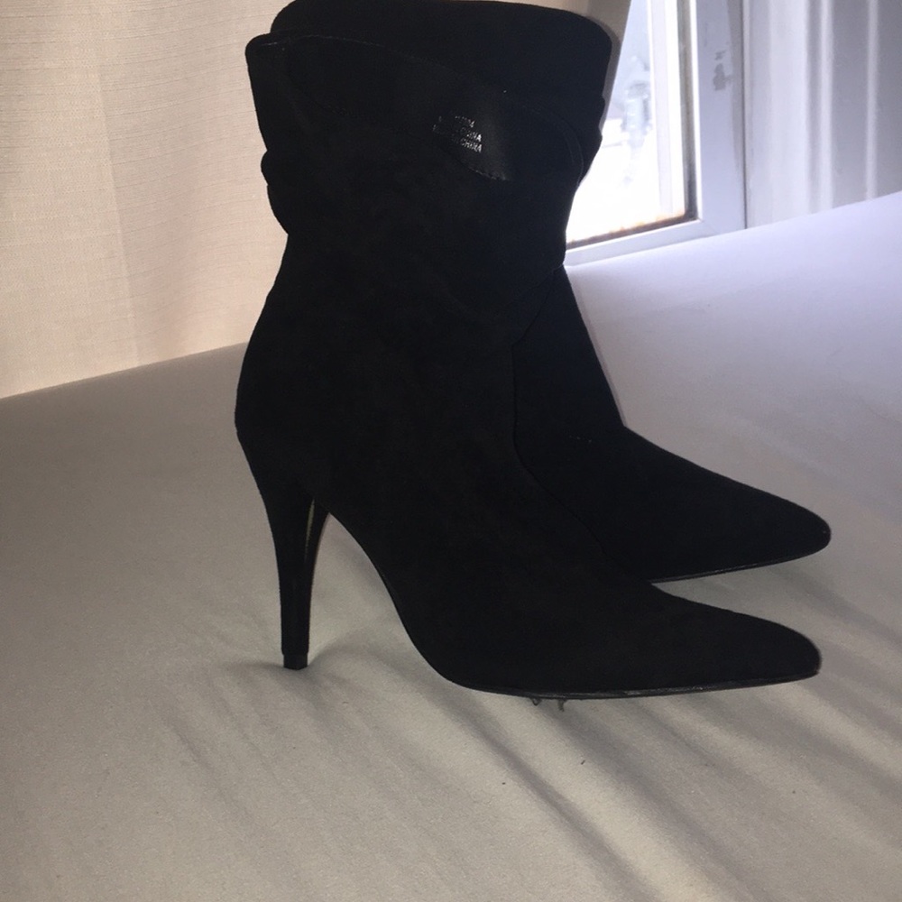 Suede Ruched Pointed Ankle Boots - Picture 3 of 4